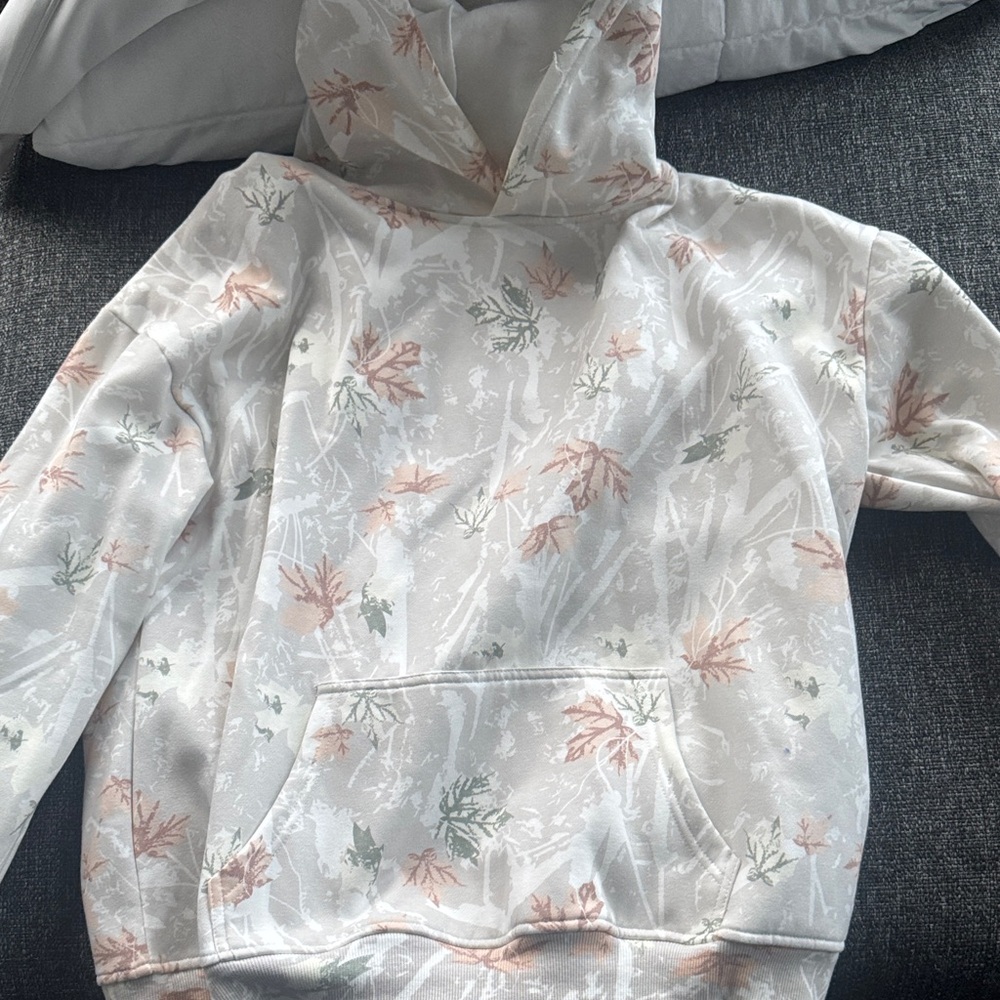 Amazon Women's camo Hoodie - White